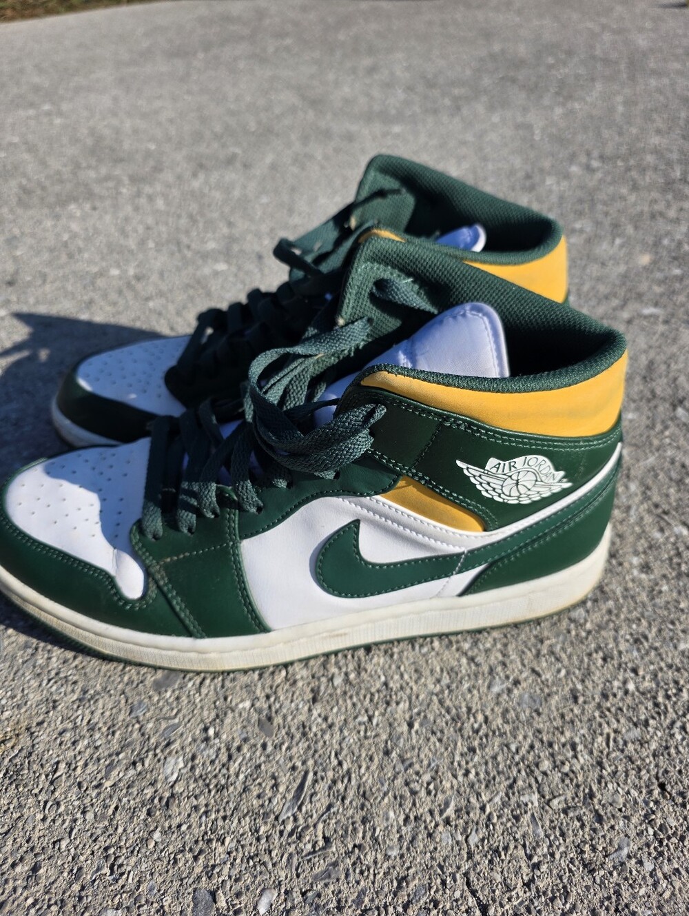 Nike Air Jordan 1 Mid - Green/White/Yellow
